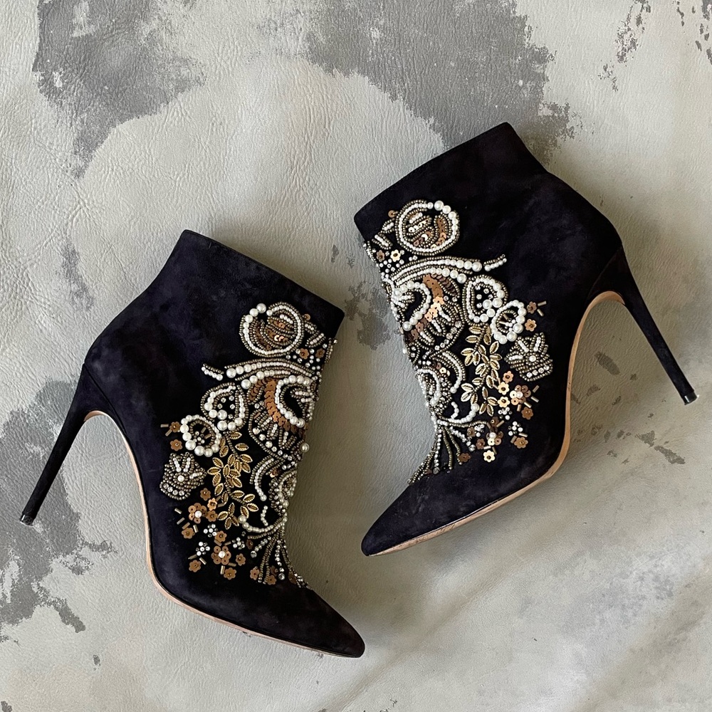 Alice & Olivia gorgeous navy suede beaded embellished pointy toe dress boots